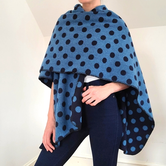 VINTAGE - Polka dot poncho - Picture 1 of 16
